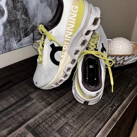 On Cloudmonster 2 running shoes in Undyed/Zest WSZ9,5 - Picture 8 of 15